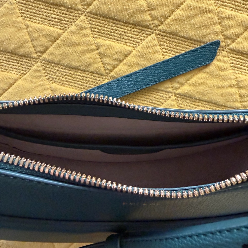 Polene Numero Dix Crossbody Textured Green - Picture 4 of 6